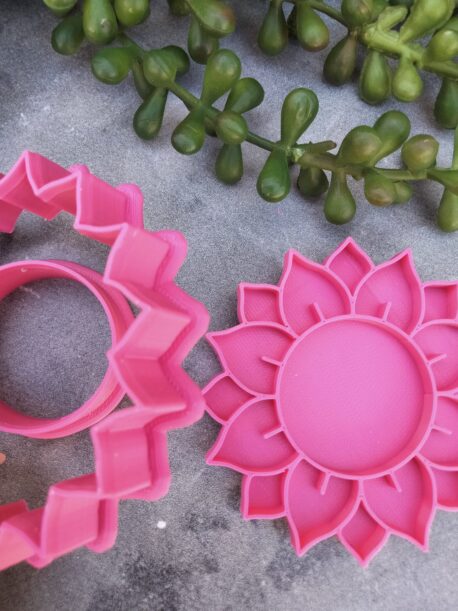 Sunflower Cookie Cutter and Fondant Embosser Stamp Set