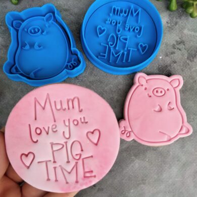 Mum love you PIG TIME - Cookie Cutter and Fondant Embosser Imprint Stamp Set for Mothers Day - Pig Cookie Cutter Mum Pun Cute Pig