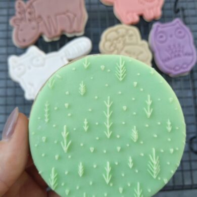 Woodland Forest Print Pattern Fondant Cookie Stamp with Raised Detail