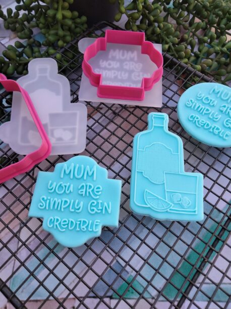 Mum you are simply Gin credible Cookie Cutter and Fondant Raised Stamp Set - Mothers Day