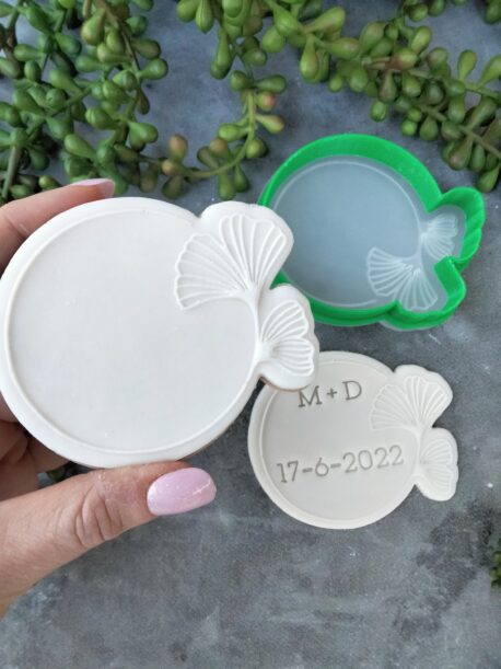 Round Plaque with Ginkgo Leaf Cookie Cutter and Raised Detail Embosser Stamp