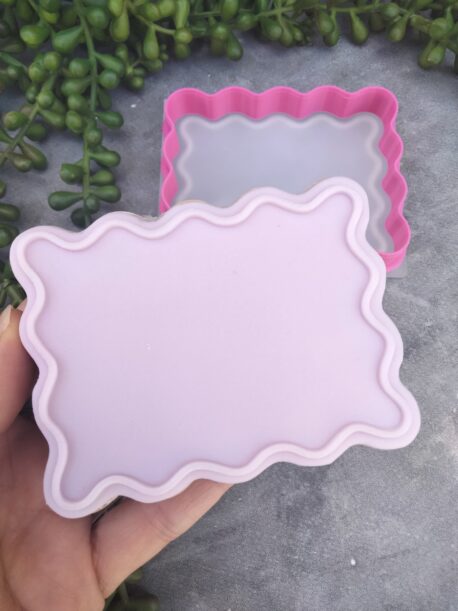 Wavy Border Cookie Cutter and Raised Stamp Set Round and Rectangle
