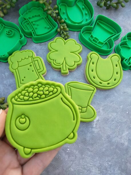 St Patrick's Day 5 Piece Cookie Cutter and Fondant Embosser Set, Four Leaf Clover / Shamrock, Pot of Gold, Top Hat, Horseshoe, Beer Pint