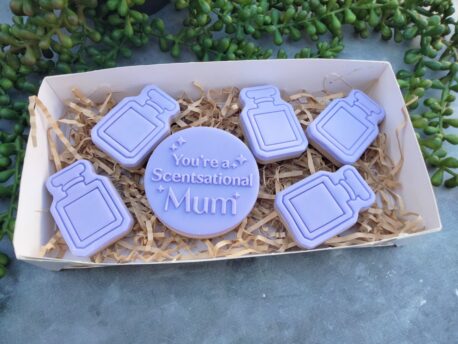You're a Scentsational Mum Raised Cookie Stamp with Perfume Cookie Cutter Set – Mothers Day Pun